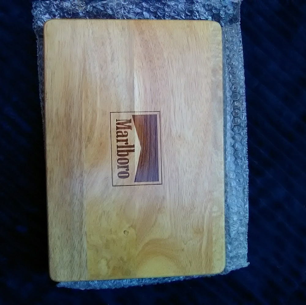 Vintage marlboro poker set